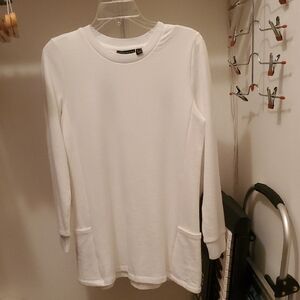 Susan Graver Weekend White Top